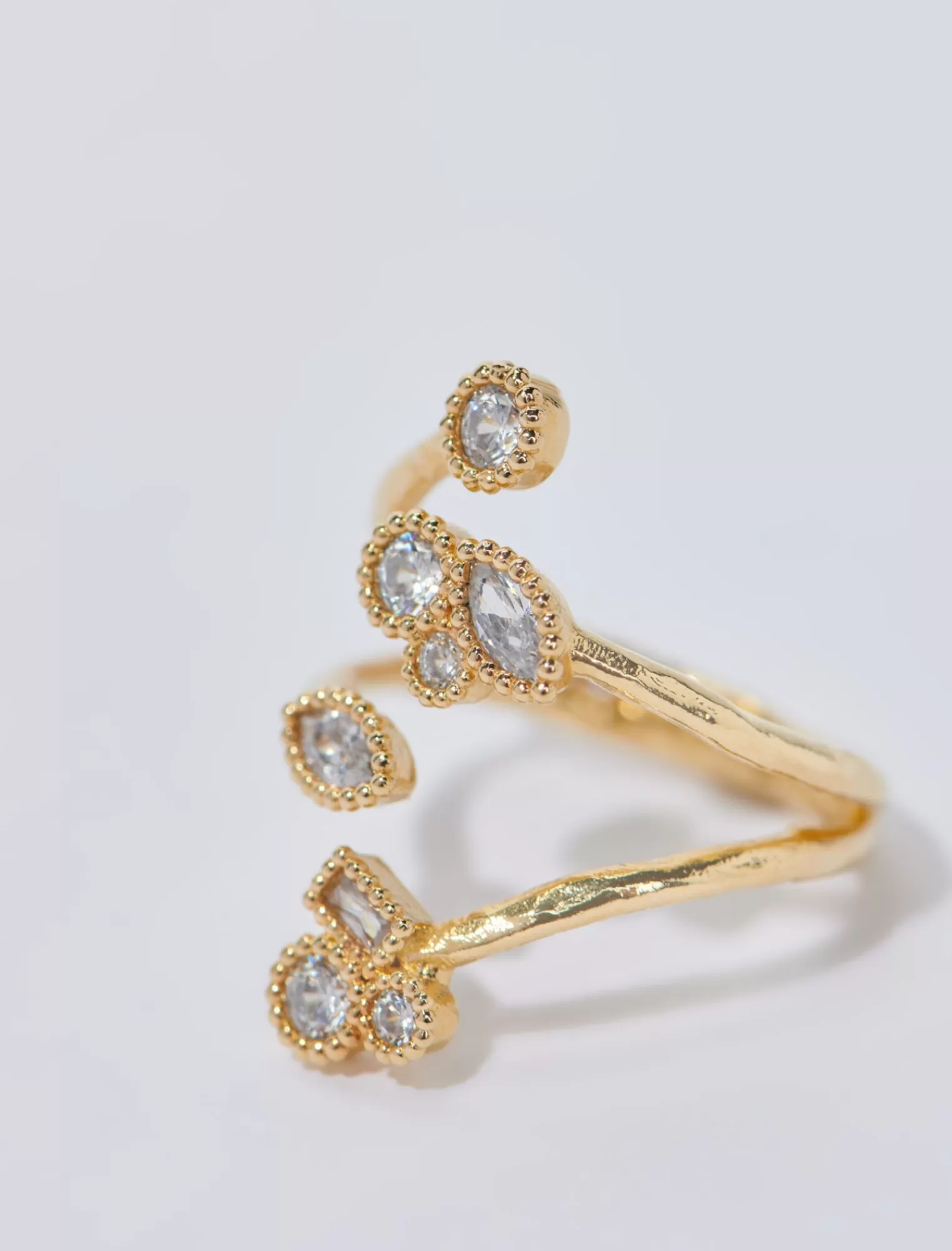 Women Maje Ring Decorated With Rhinestones