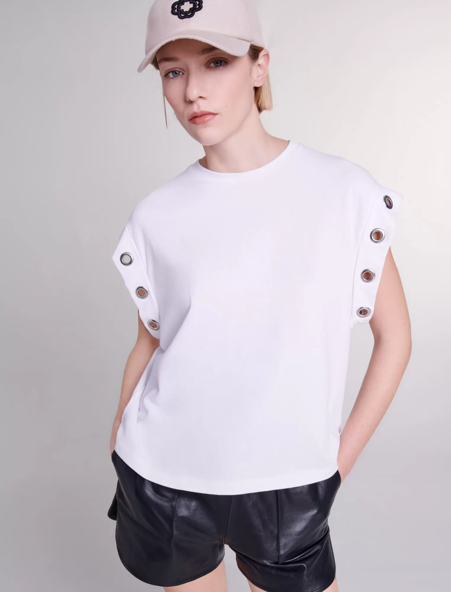 Women Maje Tshirt With Buttons On The Sleeves